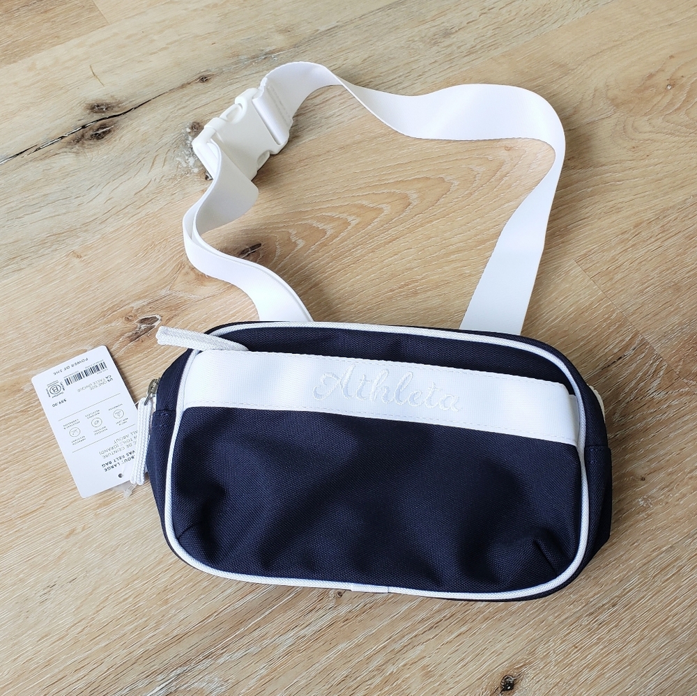 Athleta NWT Navy And White Large Canvas Crossbody Belt Bag